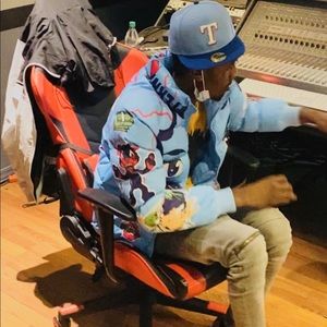 Meet your Posher, Jay